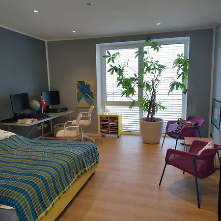 Grosszuegige In Innovativem Zero-emissionen Haus Apartment Bochum