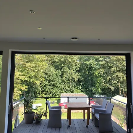 Apartment Grosszuegige In Innovativem Zero-emissionen Haus