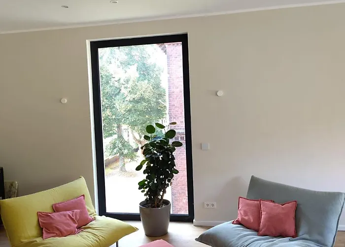 Grosszuegige In Innovativem Zero-emissionen Haus Bochum